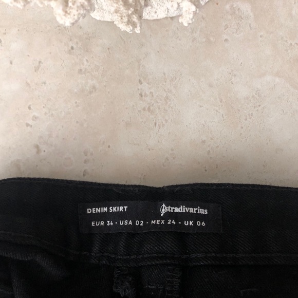 Stradivarius Black High Waisted Skirt - Picture 4 of 5